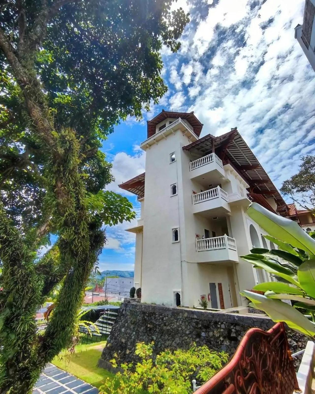 Monopoli Hotel Bukittinggi Exterior photo